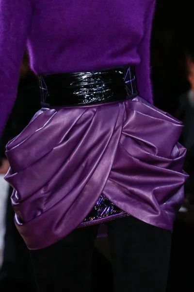 Look 50